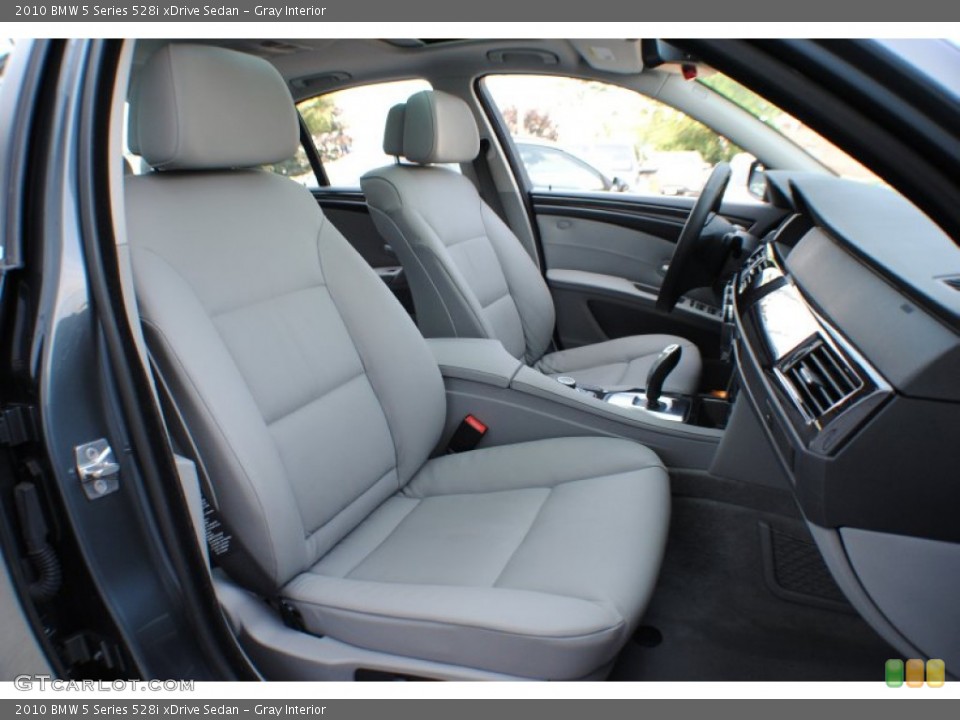 Gray Interior Photo for the 2010 BMW 5 Series 528i xDrive Sedan #67025814