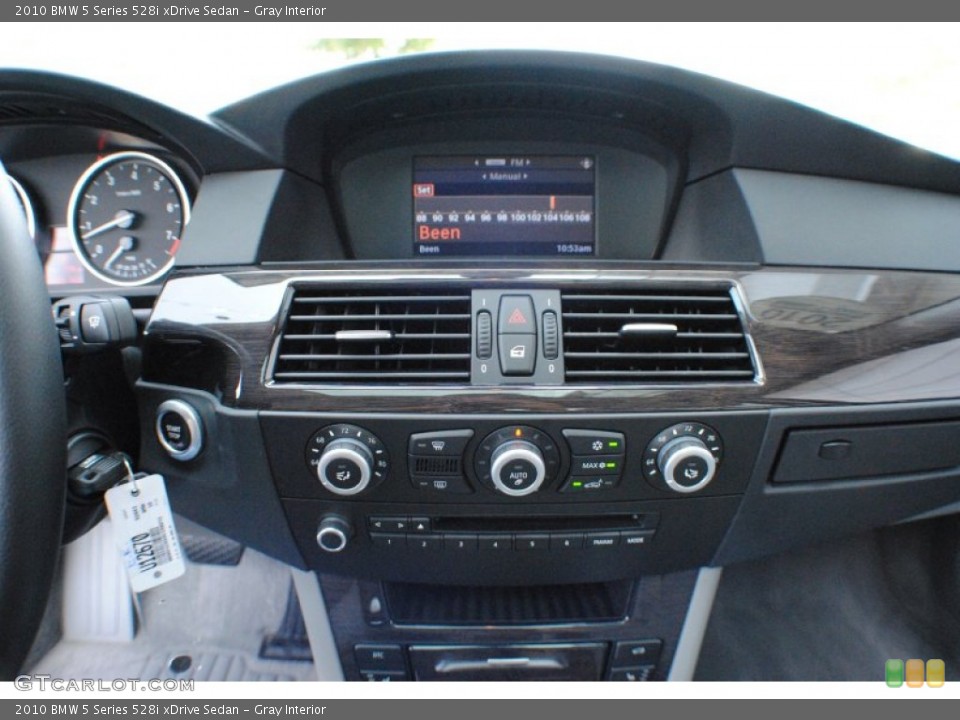 Gray Interior Controls for the 2010 BMW 5 Series 528i xDrive Sedan #67025841