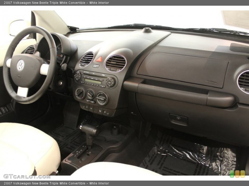 White Interior Dashboard for the 2007 Volkswagen New Beetle Triple White Convertible #67066410