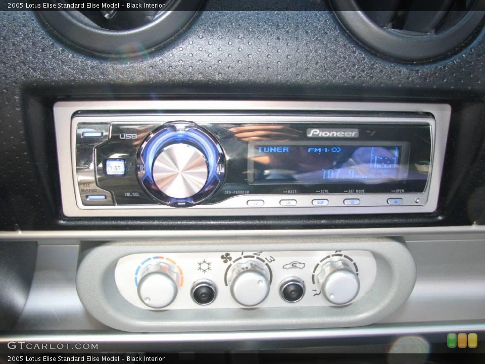 Black Interior Controls for the 2005 Lotus Elise  #6706756