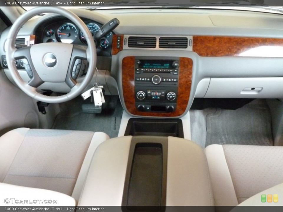 Light Titanium Interior Dashboard for the 2009 Chevrolet Avalanche LT 4x4 #67068711