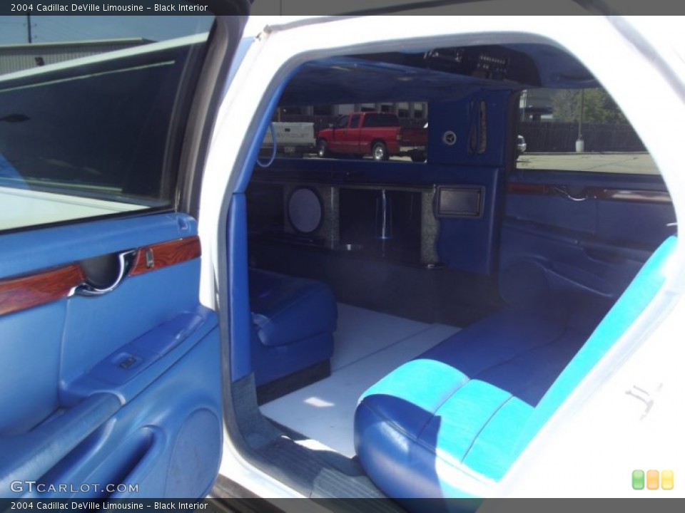 Black Interior Photo for the 2004 Cadillac DeVille Limousine #67086862