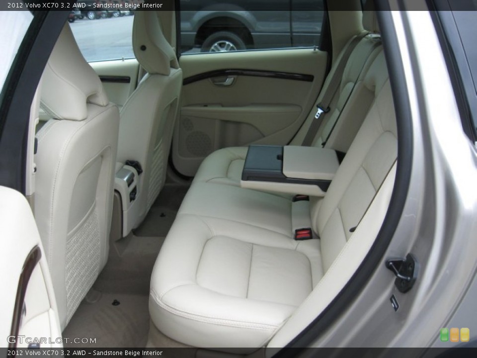 Sandstone Beige Interior Photo for the 2012 Volvo XC70 3.2 AWD #67116665