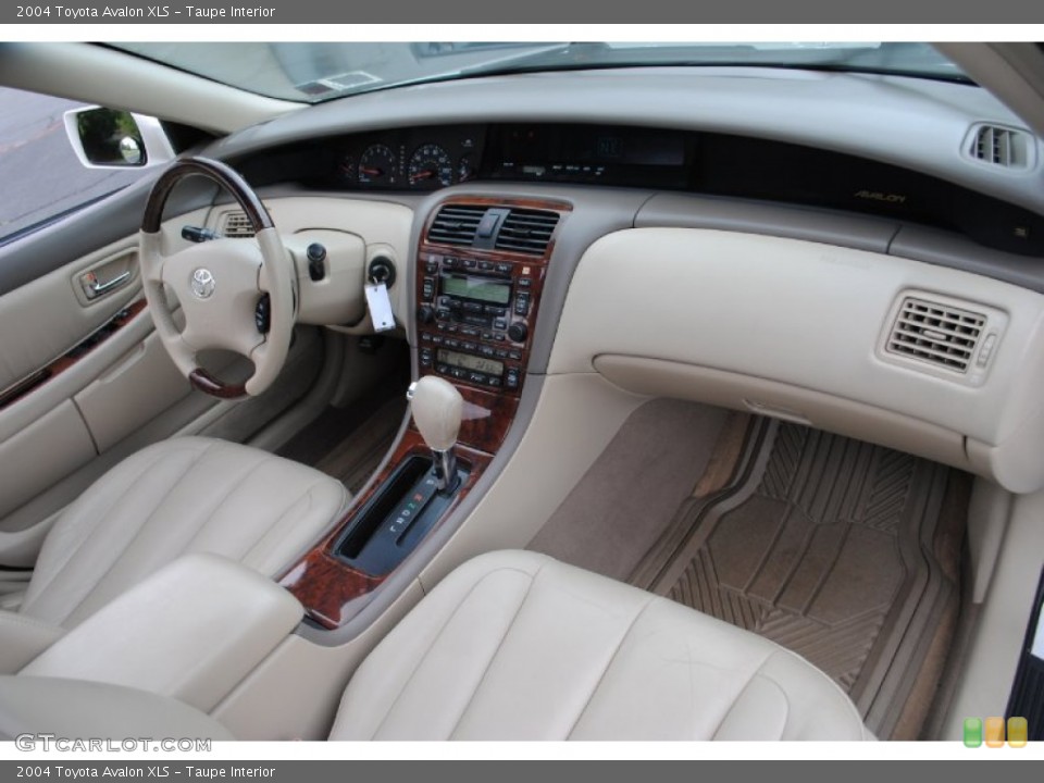 Taupe Interior Dashboard for the 2004 Toyota Avalon XLS #67155011