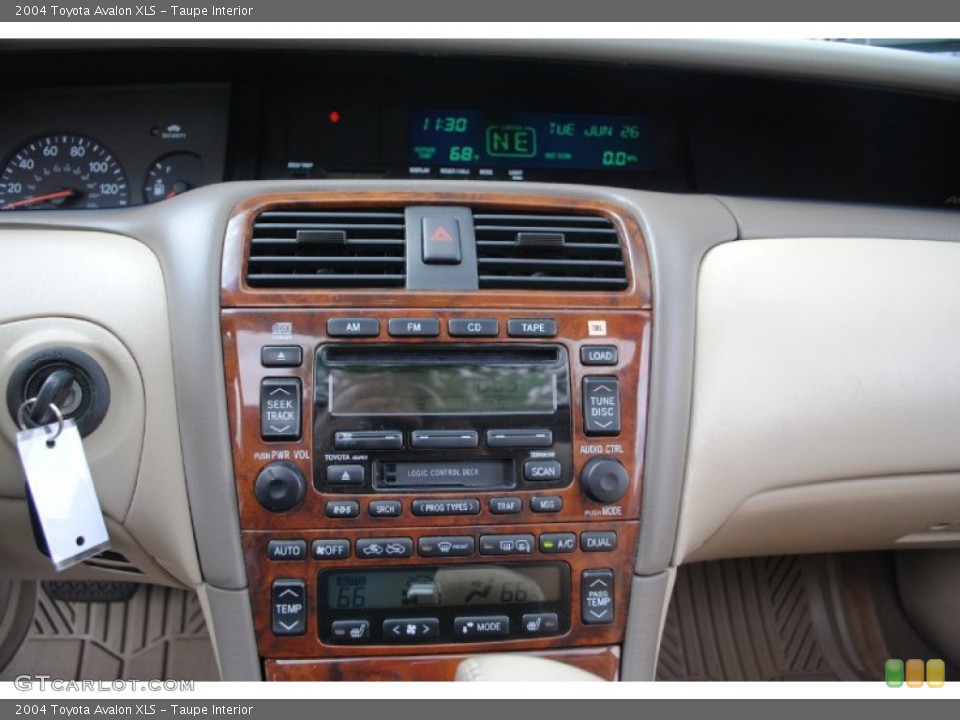 Taupe Interior Controls for the 2004 Toyota Avalon XLS #67155044