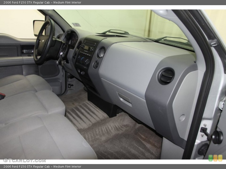 Medium Flint Interior Dashboard for the 2006 Ford F150 STX Regular Cab #67160448