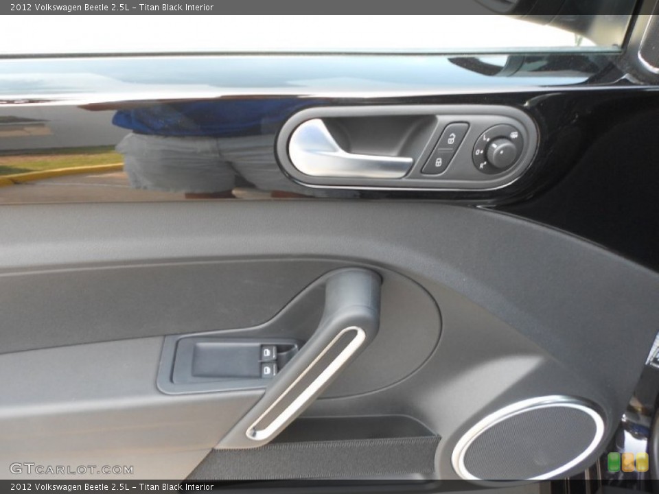 Titan Black Interior Controls for the 2012 Volkswagen Beetle 2.5L #67176278