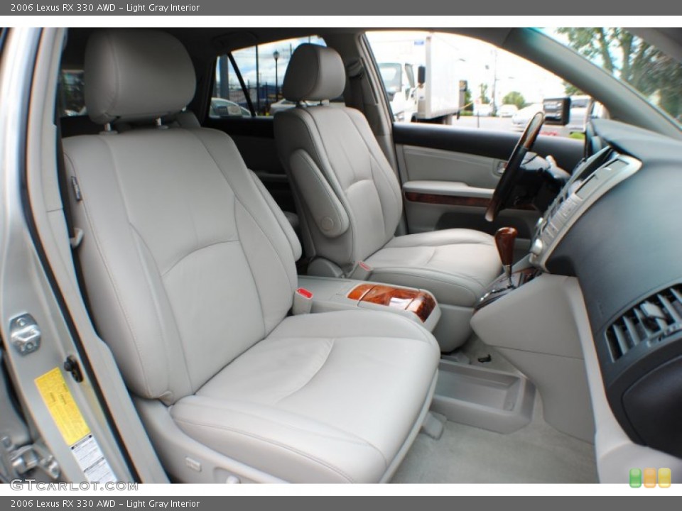 Light Gray Interior Photo for the 2006 Lexus RX 330 AWD #67180634