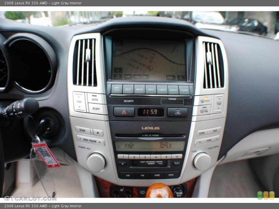 Light Gray Interior Controls for the 2006 Lexus RX 330 AWD #67180670