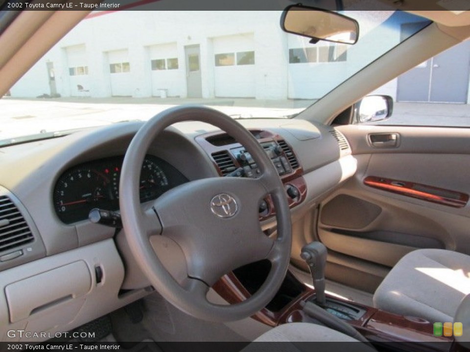 Taupe Interior Photo for the 2002 Toyota Camry LE #67219533