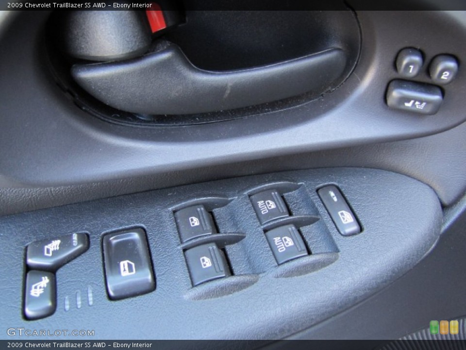 Ebony Interior Controls for the 2009 Chevrolet TrailBlazer SS AWD #67237782