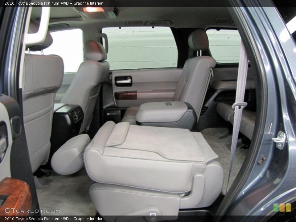 Graphite Interior Photo for the 2010 Toyota Sequoia Platinum 4WD #67248840