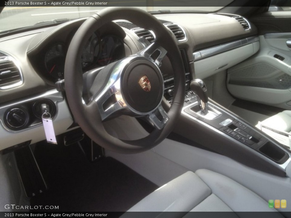 Agate Grey/Pebble Grey Interior Dashboard for the 2013 Porsche Boxster S #67260492