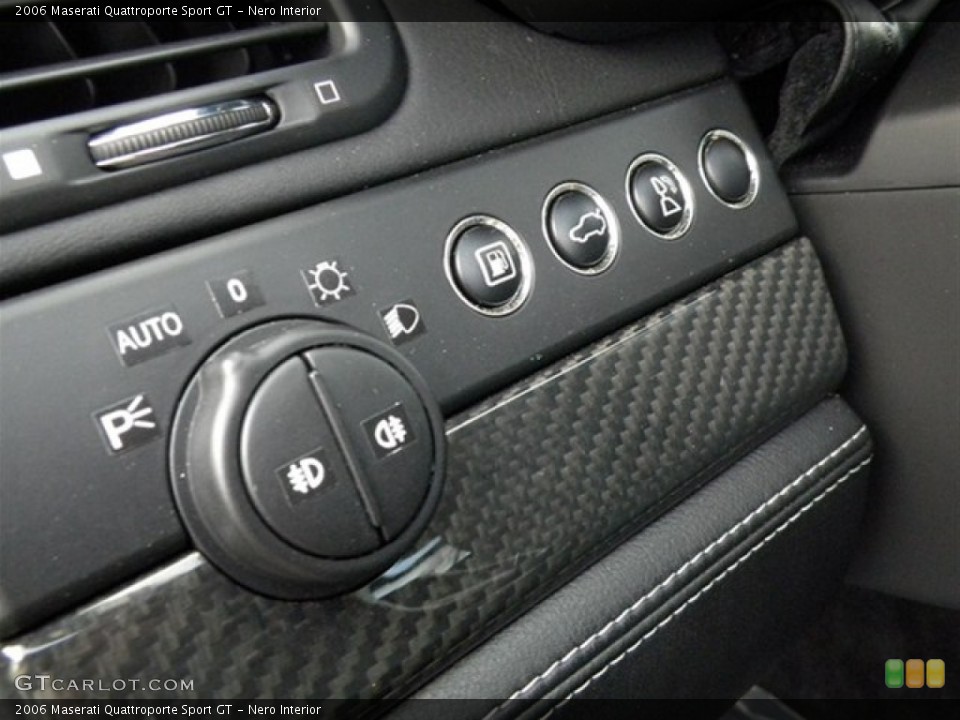 Nero Interior Controls for the 2006 Maserati Quattroporte Sport GT #67308886