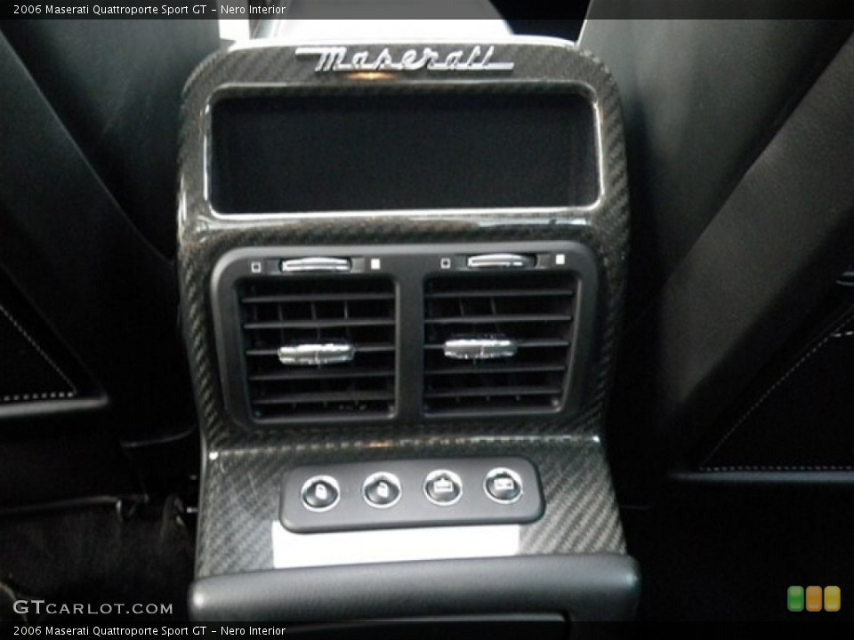 Nero Interior Controls for the 2006 Maserati Quattroporte Sport GT #67308911