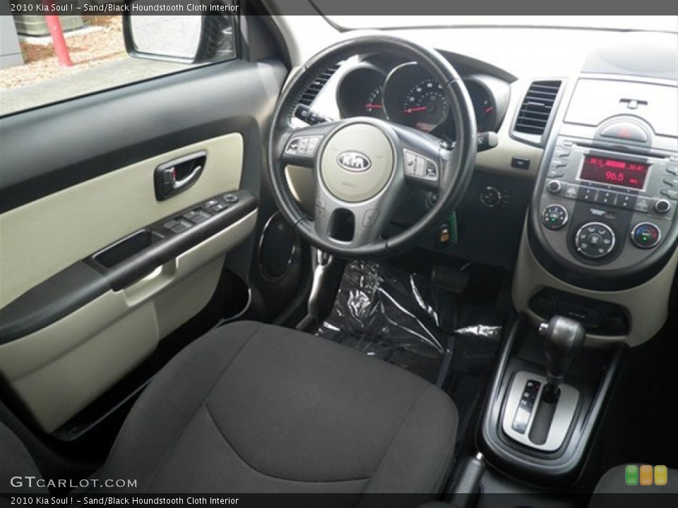 Sand/Black Houndstooth Cloth Interior Dashboard for the 2010 Kia Soul ! #67309679