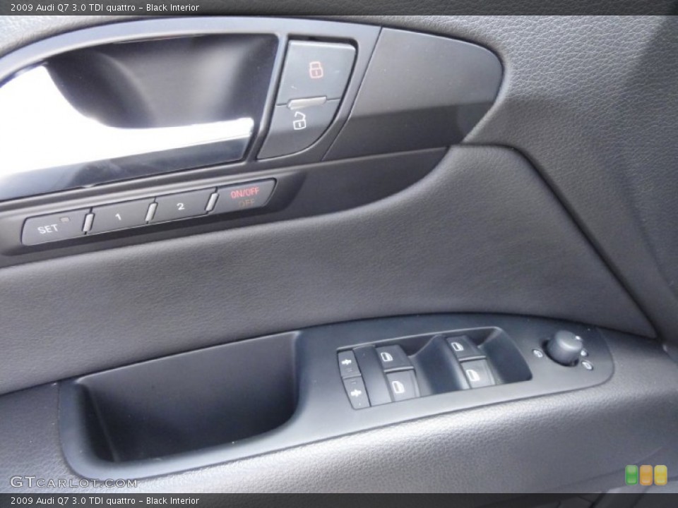 Black Interior Controls for the 2009 Audi Q7 3.0 TDI quattro #67310585