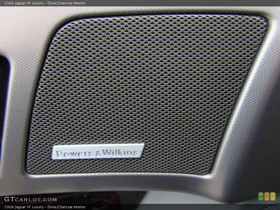 Dove/Charcoal Interior Audio System for the 2009 Jaguar XF Luxury #6731093