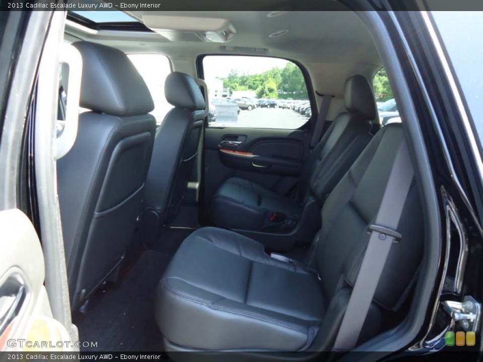 Ebony Interior Photo for the 2013 Cadillac Escalade Luxury AWD #67311308