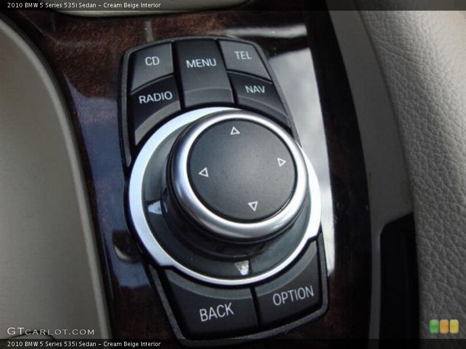 Cream Beige Interior Controls for the 2010 BMW 5 Series 535i Sedan #67317542