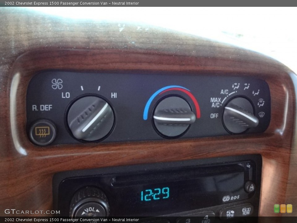 Neutral Interior Controls for the 2002 Chevrolet Express 1500 Passenger Conversion Van #67327943