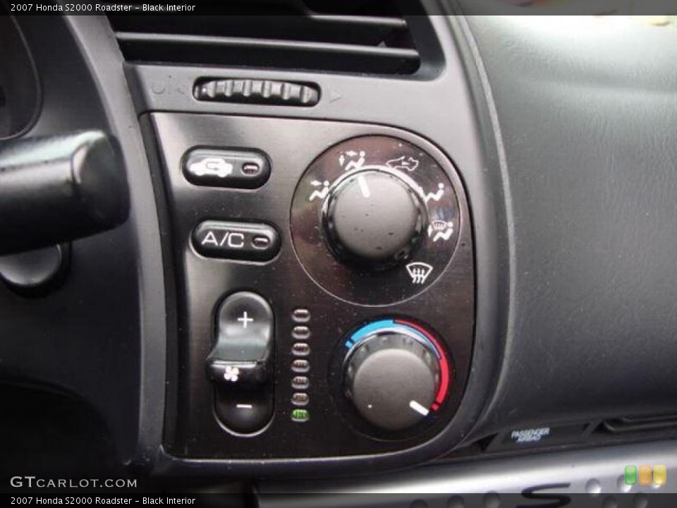 Black Interior Controls for the 2007 Honda S2000 Roadster #67333478