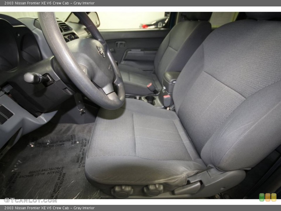 Gray Interior Photo for the 2003 Nissan Frontier XE V6 Crew Cab #67349627