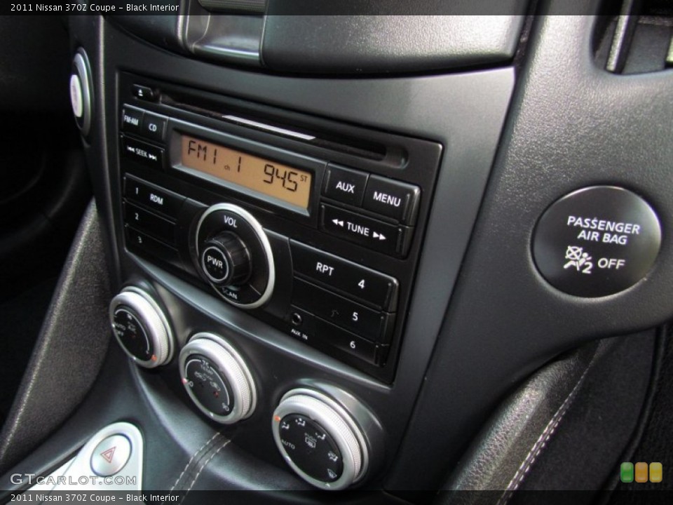Black Interior Controls for the 2011 Nissan 370Z Coupe #67353695