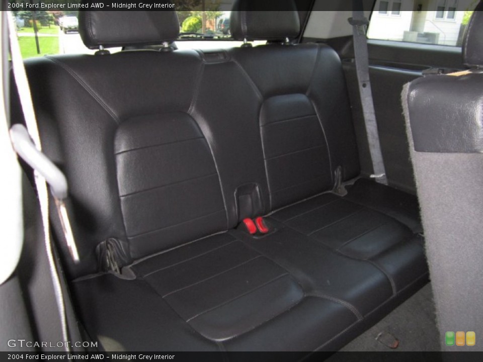 Midnight Grey Interior Photo for the 2004 Ford Explorer Limited AWD #67365395
