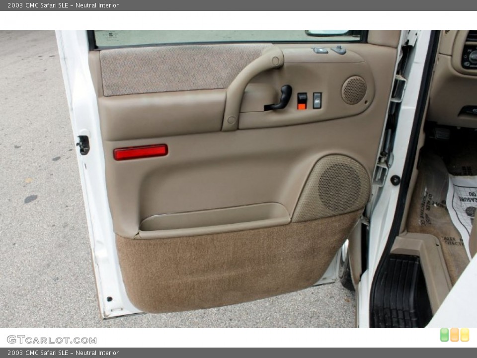 Neutral Interior Door Panel for the 2003 GMC Safari SLE #67373321