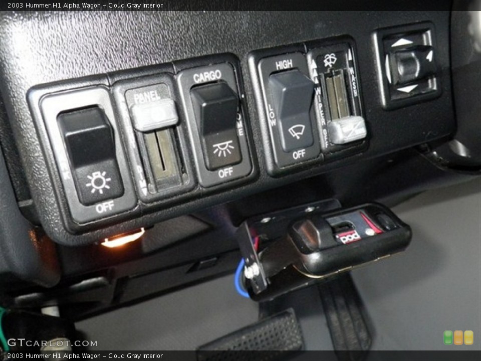 Cloud Gray Interior Controls for the 2003 Hummer H1 Alpha Wagon #67414834