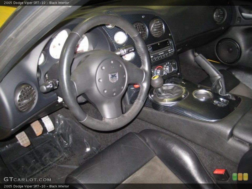 Black Interior Photo for the 2005 Dodge Viper SRT-10 #67423272