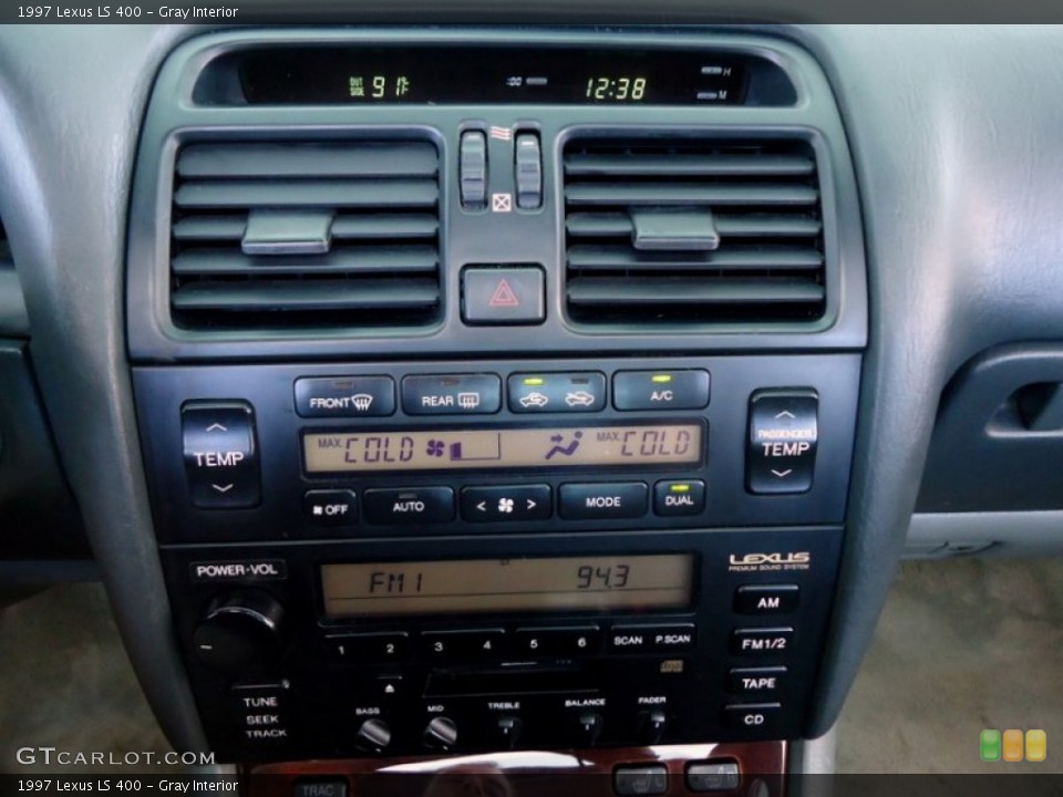 Gray Interior Controls for the 1997 Lexus LS 400 #67463086