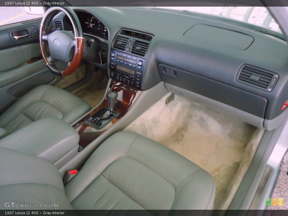 Gray Interior Photo for the 1997 Lexus LS 400 #67463347