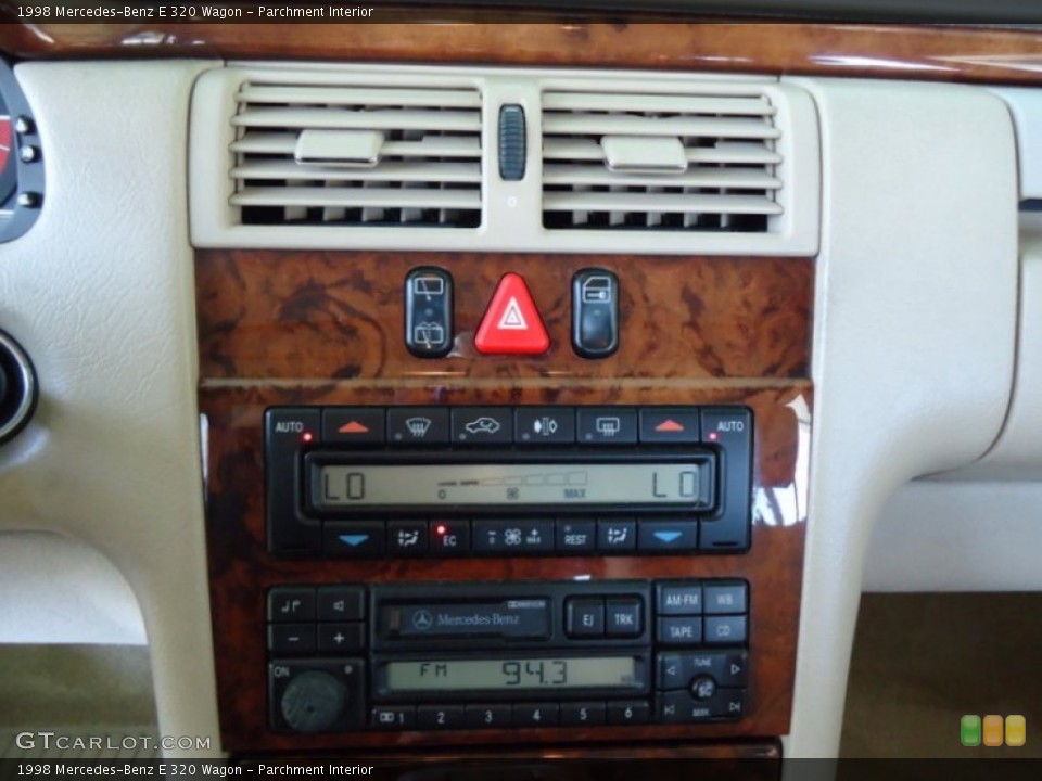 Parchment Interior Controls for the 1998 Mercedes-Benz E 320 Wagon #67463950