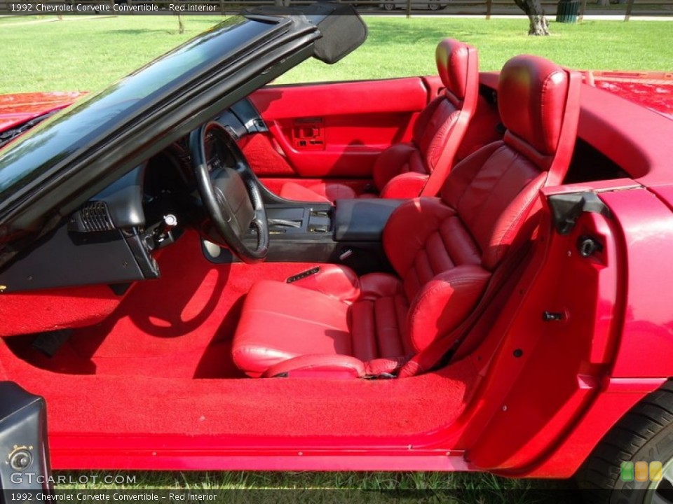 Red Interior Photo for the 1992 Chevrolet Corvette Convertible #67464490