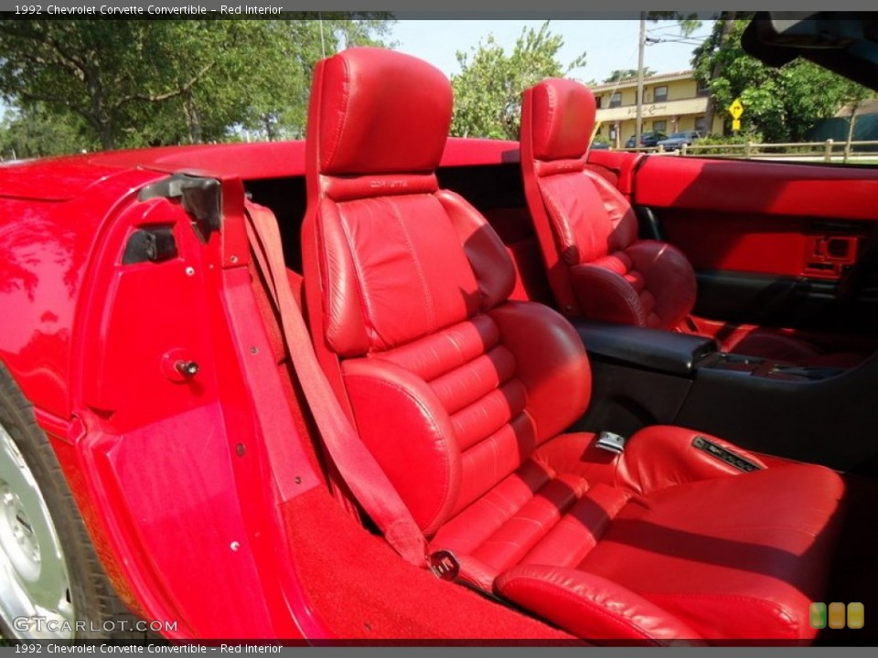 Red Interior Photo for the 1992 Chevrolet Corvette Convertible #67464604