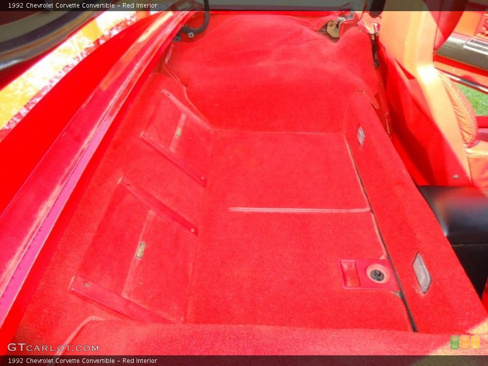 Red Interior Photo for the 1992 Chevrolet Corvette Convertible #67464799
