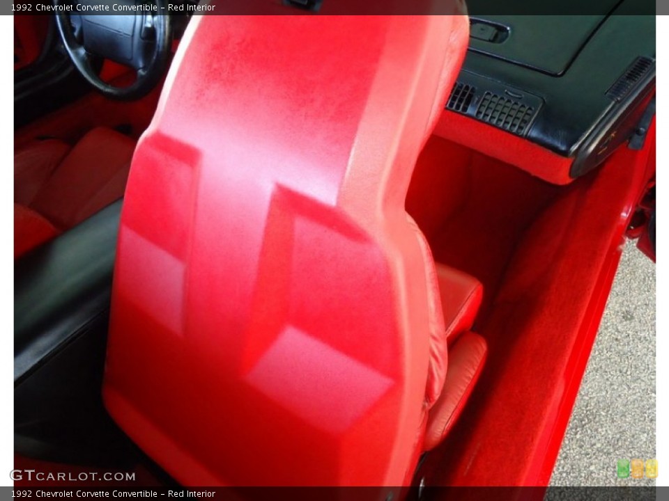 Red Interior Photo for the 1992 Chevrolet Corvette Convertible #67465081