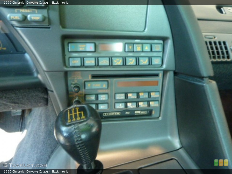 Black Interior Controls for the 1990 Chevrolet Corvette Coupe #67465933