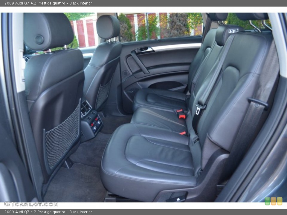 Black Interior Rear Seat for the 2009 Audi Q7 4.2 Prestige quattro #67469320