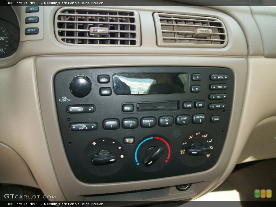 Medium/Dark Pebble Beige Interior Controls for the 2006 Ford Taurus SE #67469542