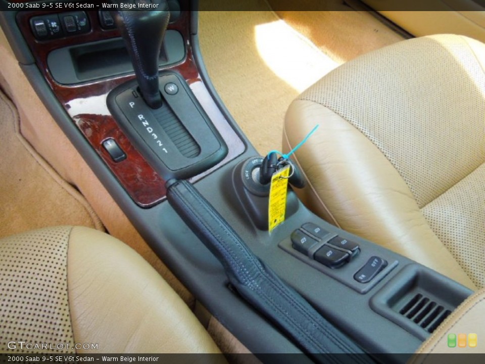 Warm Beige Interior Controls for the 2000 Saab 9-5 SE V6t Sedan #67473991