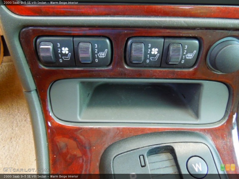 Warm Beige Interior Controls for the 2000 Saab 9-5 SE V6t Sedan #67474000