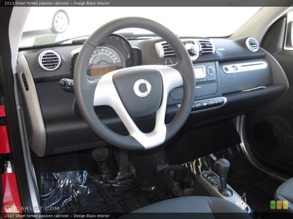 Design Black Interior Dashboard for the 2013 Smart fortwo passion cabriolet #67486699
