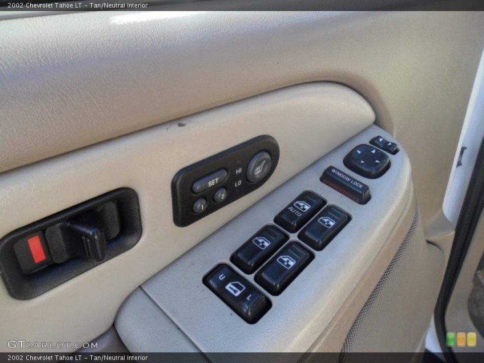 Tan/Neutral Interior Controls for the 2002 Chevrolet Tahoe LT #67488889