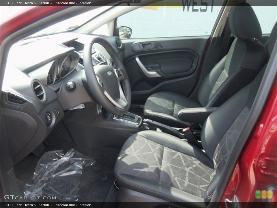 Charcoal Black Interior Photo for the 2013 Ford Fiesta SE Sedan #67505204