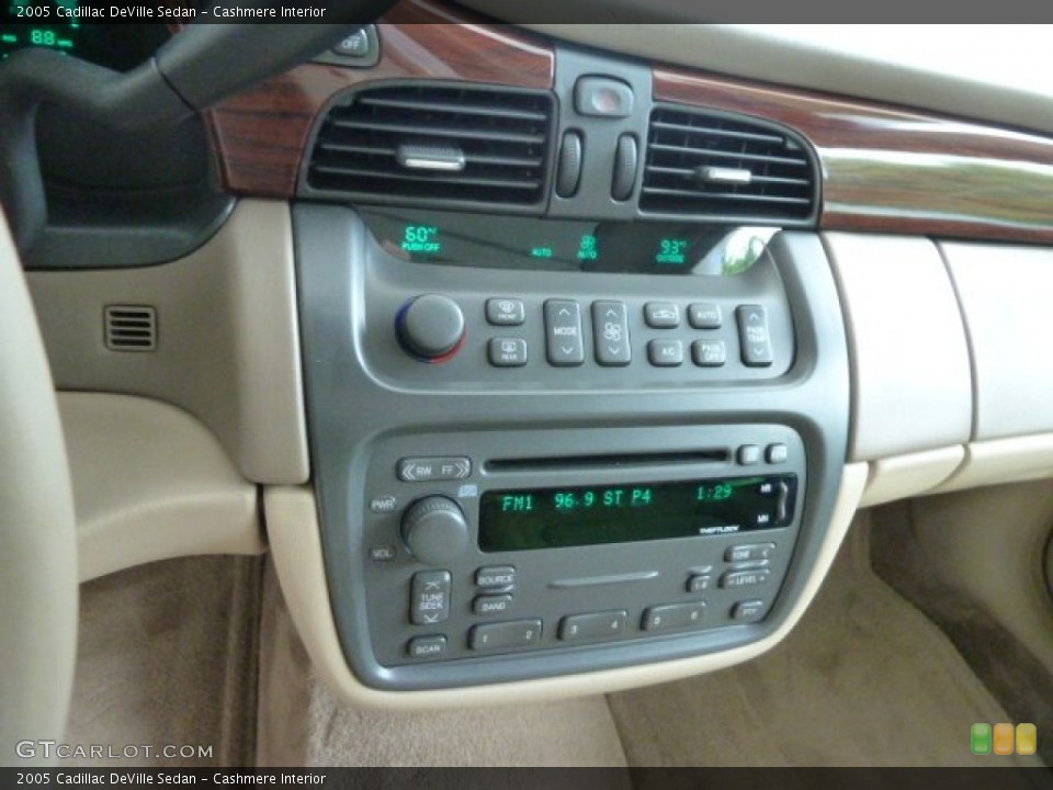 Cashmere Interior Controls for the 2005 Cadillac DeVille Sedan #67512977