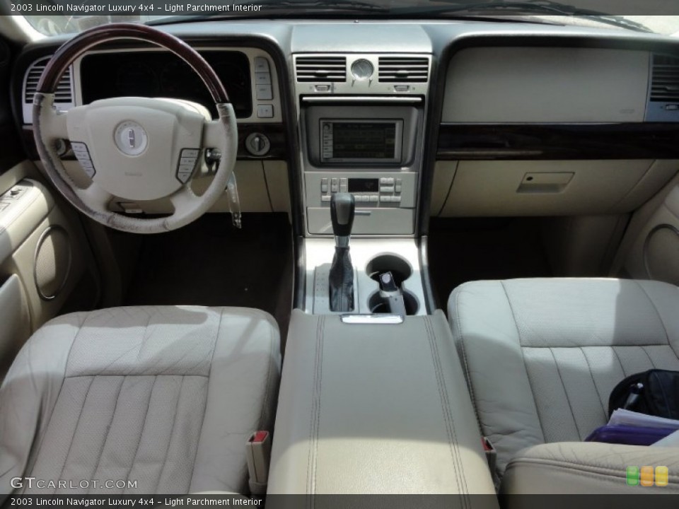 Light Parchment Interior Dashboard for the 2003 Lincoln Navigator Luxury 4x4 #67529960