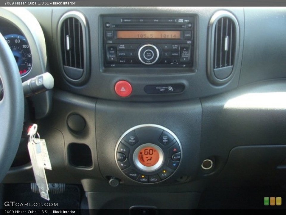 Black Interior Controls for the 2009 Nissan Cube 1.8 SL #67535234